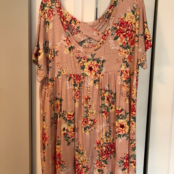 Pink High/Low cross Back Tee - Picture 3 of 3